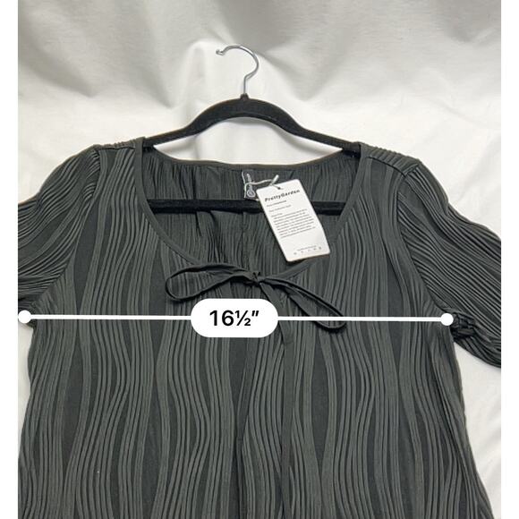 Pretty Garden Maxi Dress Size Large Black V Neck Textured Front Slit NWT - Picture 6 of 9